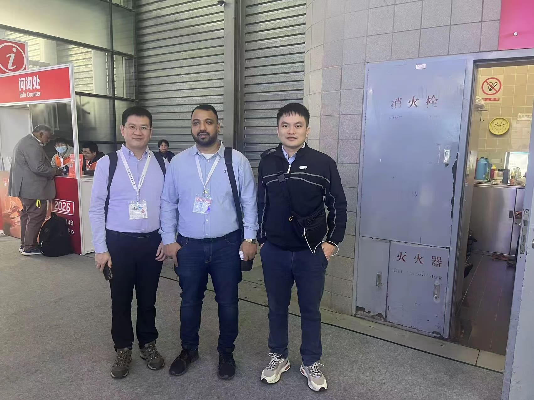 At analytica China 2024, Etallwit discusses cooperation with Cooperative customer
